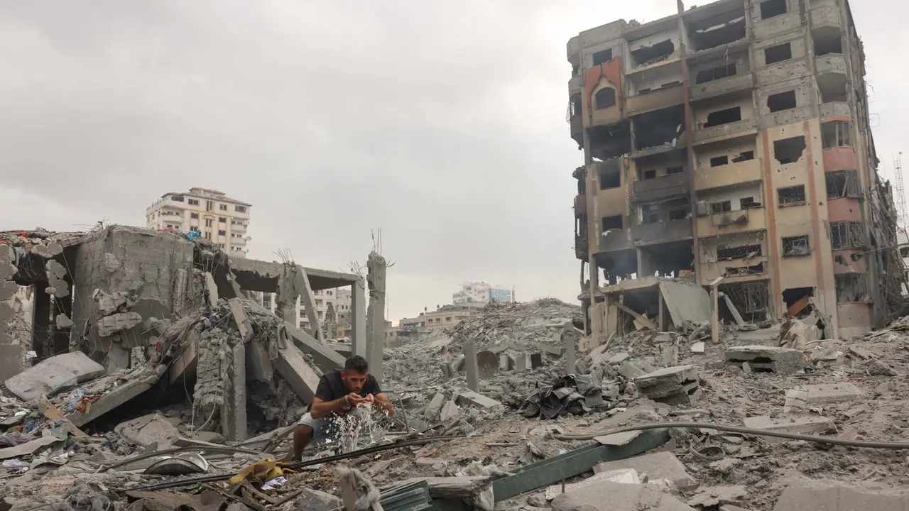 Pemukiman Warga Palestina Hancur