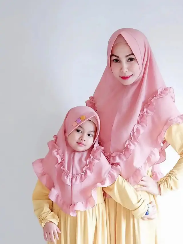 Ilustrasi gamis couple ibu dan anak