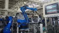 Proses perakitan mobil di pabrik Suzuki di kawasan Industri GIIC Deltamas, Cikarang, Bekasi, Jawa Barat. (Oto.com)