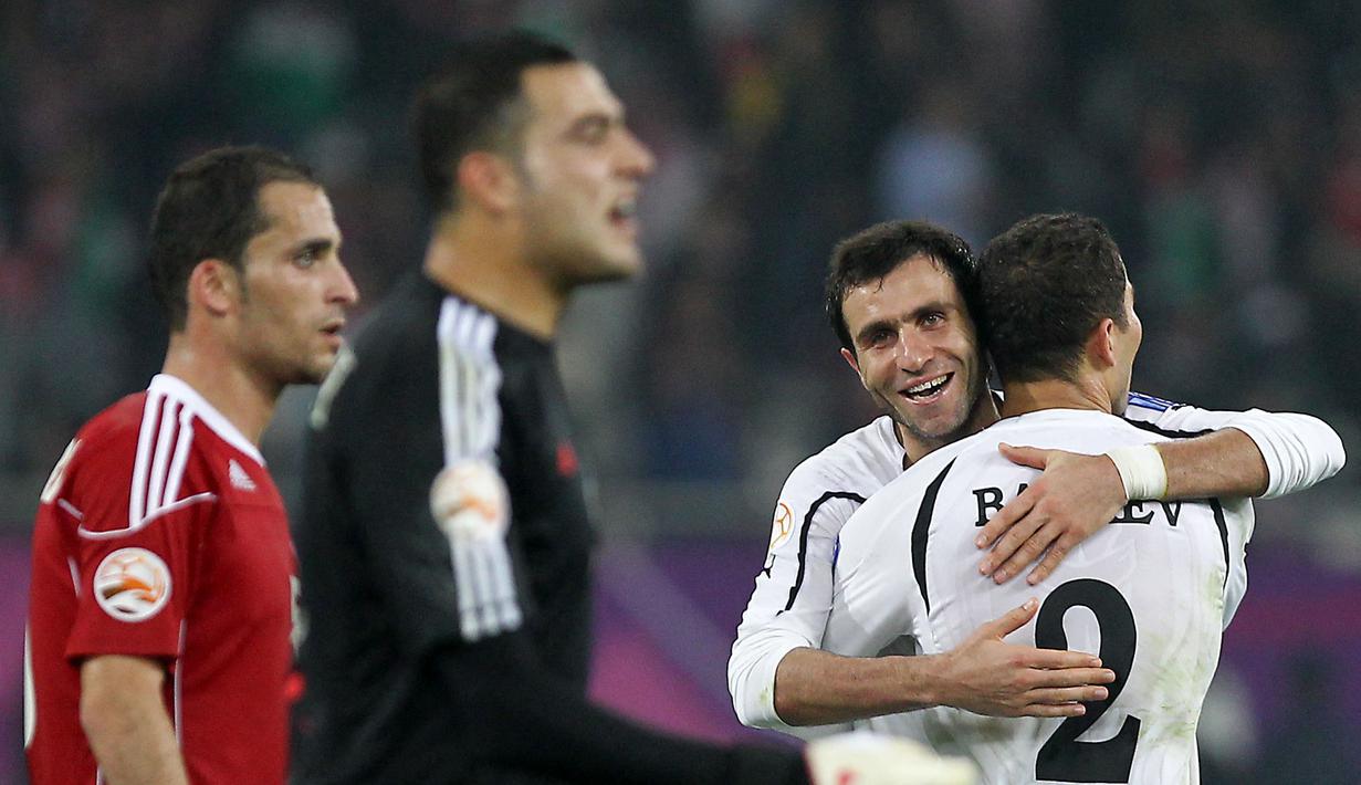 Selama lebih dari satu dekade memperkuat Timnas Uzbekistan, Kapadze setidaknya berhasil mengukir total 10 gol dari 119 penampilan. Dia berstatus sebagai kapten timnas dan merasakan banyak panggung Piala Asia. (AFP/BEHROUZ MEHRI)