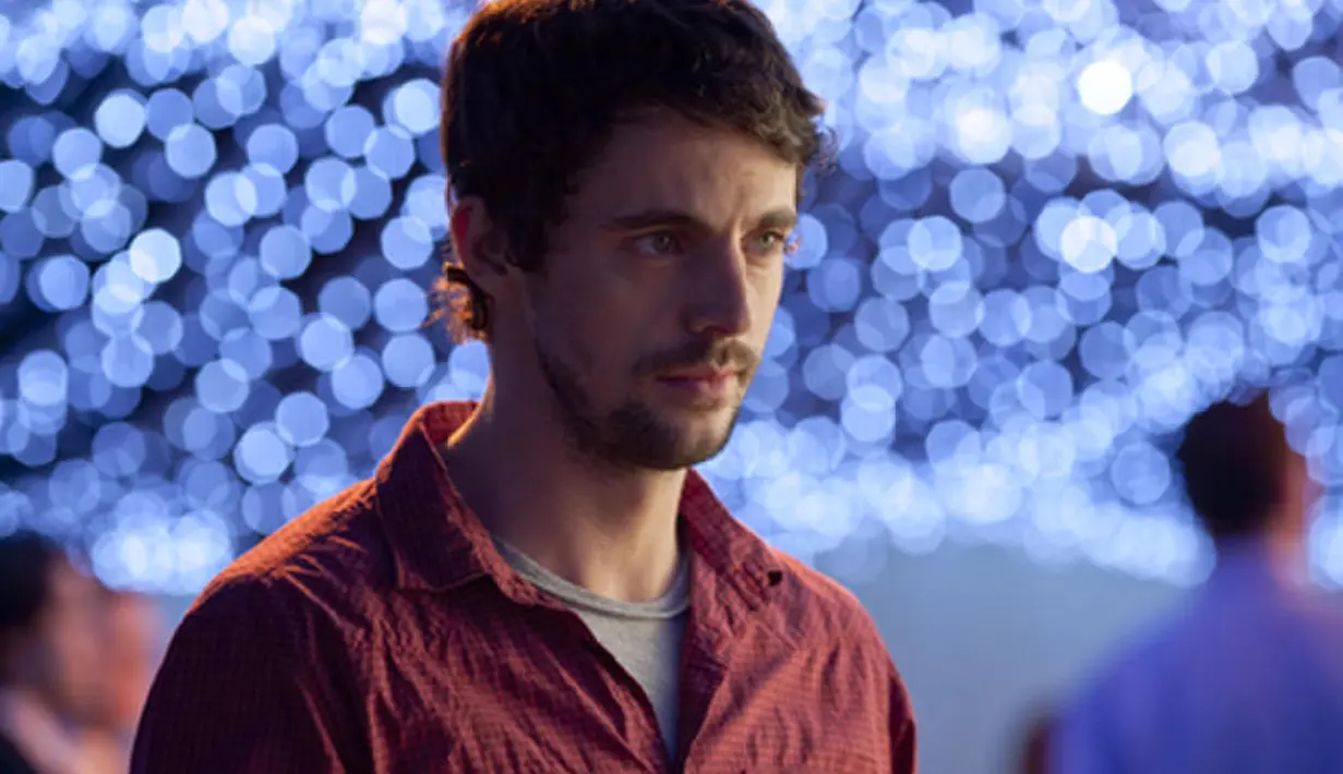 Meski Matthew Goode adalah aktor dari Inggirs, namun sepertinya ia miliki kesulitan dalam berbicara dengan aksen Irlandia di film Leap Year. (fandango.com)