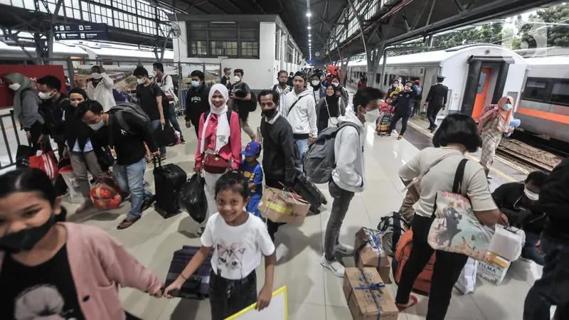 Gelombang Arus Balik via Kereta Api Masih Tinggi