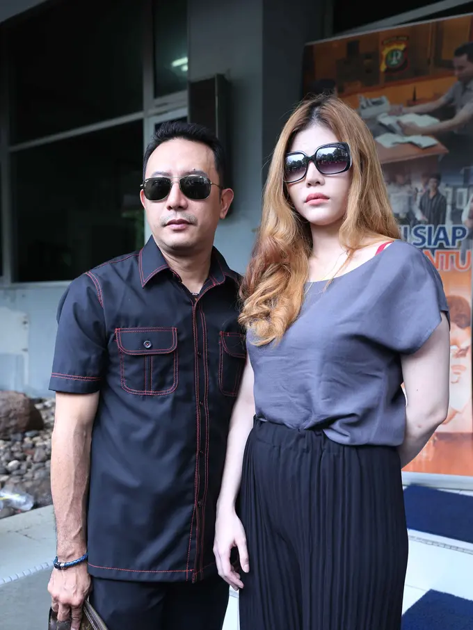 Sonny Tulung, Cindy Lazar