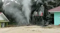 Semburan gas di Pondok Pesantren Al Ihsan, Kecamatan Tenayanraya, Pekanbaru. (Liputan6.com/M Syukur)