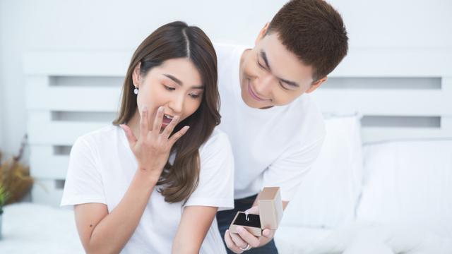 Ilustrasi melamar kekasih, mengajak menikah