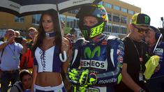 Video godaan gadis paddock motoGP Valencia 2015 dari akun resmi motoGP.