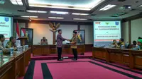 Wakil Gubernur Bengkulu Rohidin Mersyah resmi diangkat menjadi Pelaksana tugas (Plt) Gubernur Bengkulu menggantikan Gubernur Bengkulu Ridwan Mukti. (Liputan6.com/Ika)