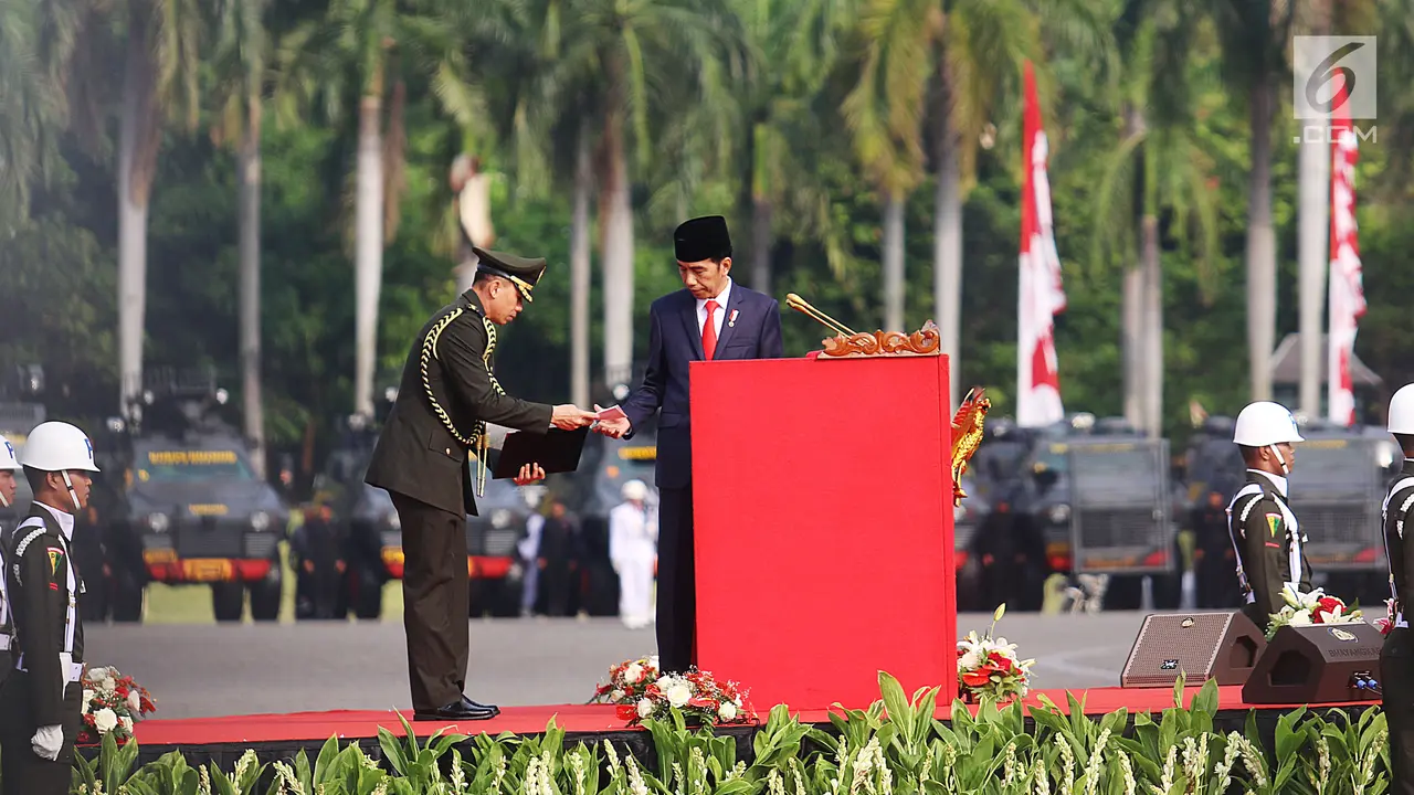 Jokowi Pimpin Upacara Peringatan HUT ke-71 Bhayangkara
