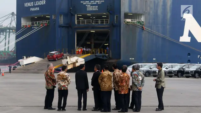 Jokowi Tinjau Ekspor Perdana Mitsubishi Xpander ke Filipina