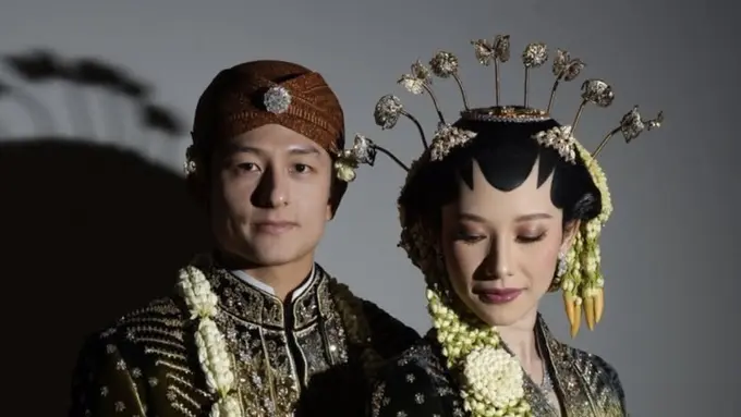 Potret Ngunduh Mantu Rio Haryanto dan Athina Papadimitriou di Solo