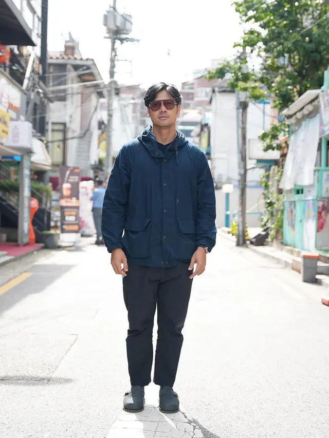 7 Potret Seleb Liburan di Korea Selatan, Jovi Adhiguna Nyaris Datangi Halloween Itaewon