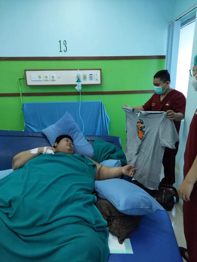 Muhammad Fajri, Pria Obesitas dari Tangerang, Saat Ini Dirawat di Rumah Sakit Cipto Mangunkusumo (RSCM) Jakarta. Fajri Pria Obesitas Dirujuk pada Jumat Malam 9 Juni 2023 (Pramita Tristiawati)