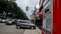 Penerapan sistem parkir elektronik mulai diberlakukan pada hari ini, Rabu (25/3/2015), yang terletak di Jalan Boulevard Raya, Kelapa Gading, Jakarta. (Liputan6.com/Faizal Fanani)