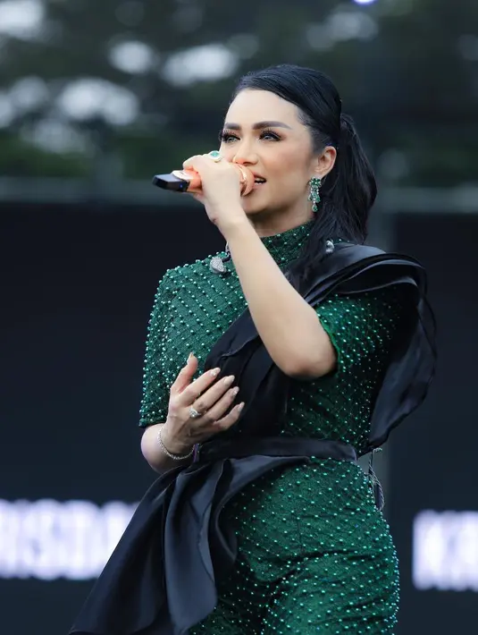 [Instagram/krisdayantilemos]