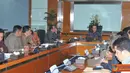 Citizen6, Jakarta: Maksud pertemuan ini dalam rangka menyampaikan masalah nelayan Sibolga yang menggunakan alat tangkap pukat cincin, mengharapkan untuk dapat meninjau kembali Peraturan Menteri no 02 tahun 2011. (Pengirim: Efrimal Bahri)
