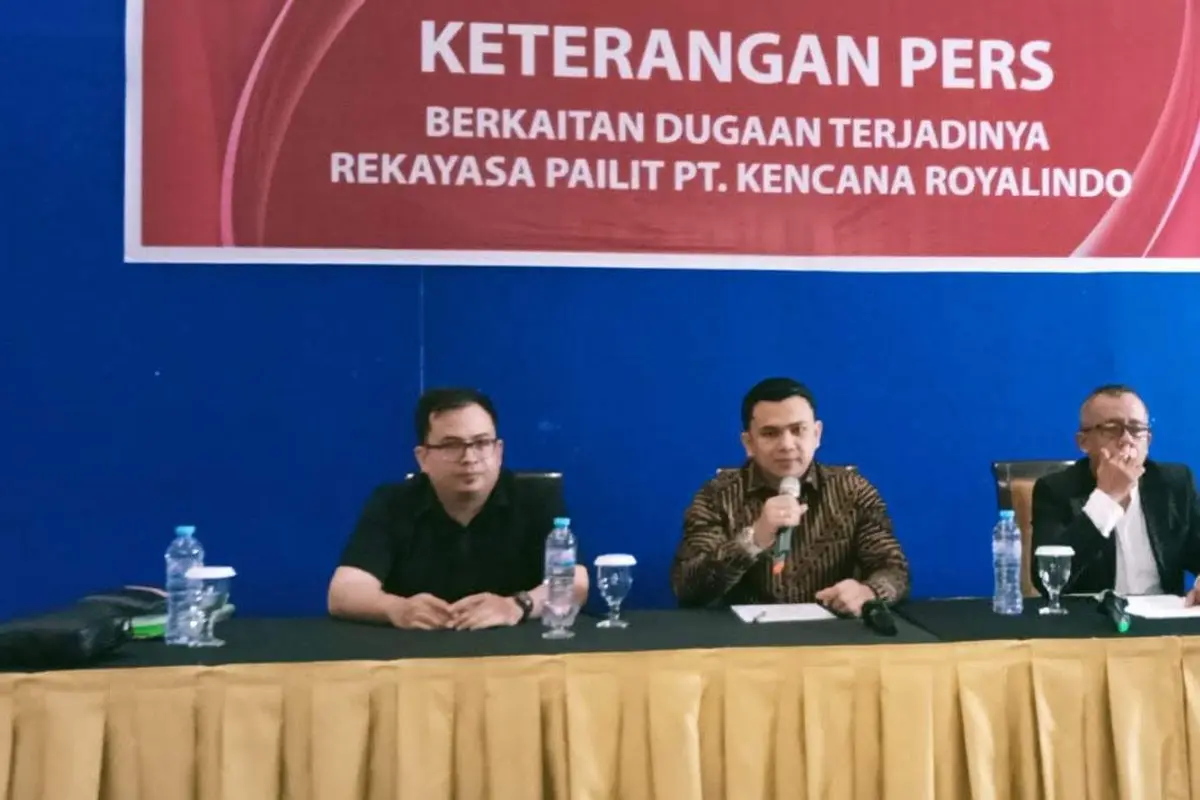 Tim Kuasa Hukum PT Kencana Royalindo mengajukan upaya kasasi melawan putusan PKPU Pengadilan Niaga Makassar.(Liputan6.com/Eka Hakim)