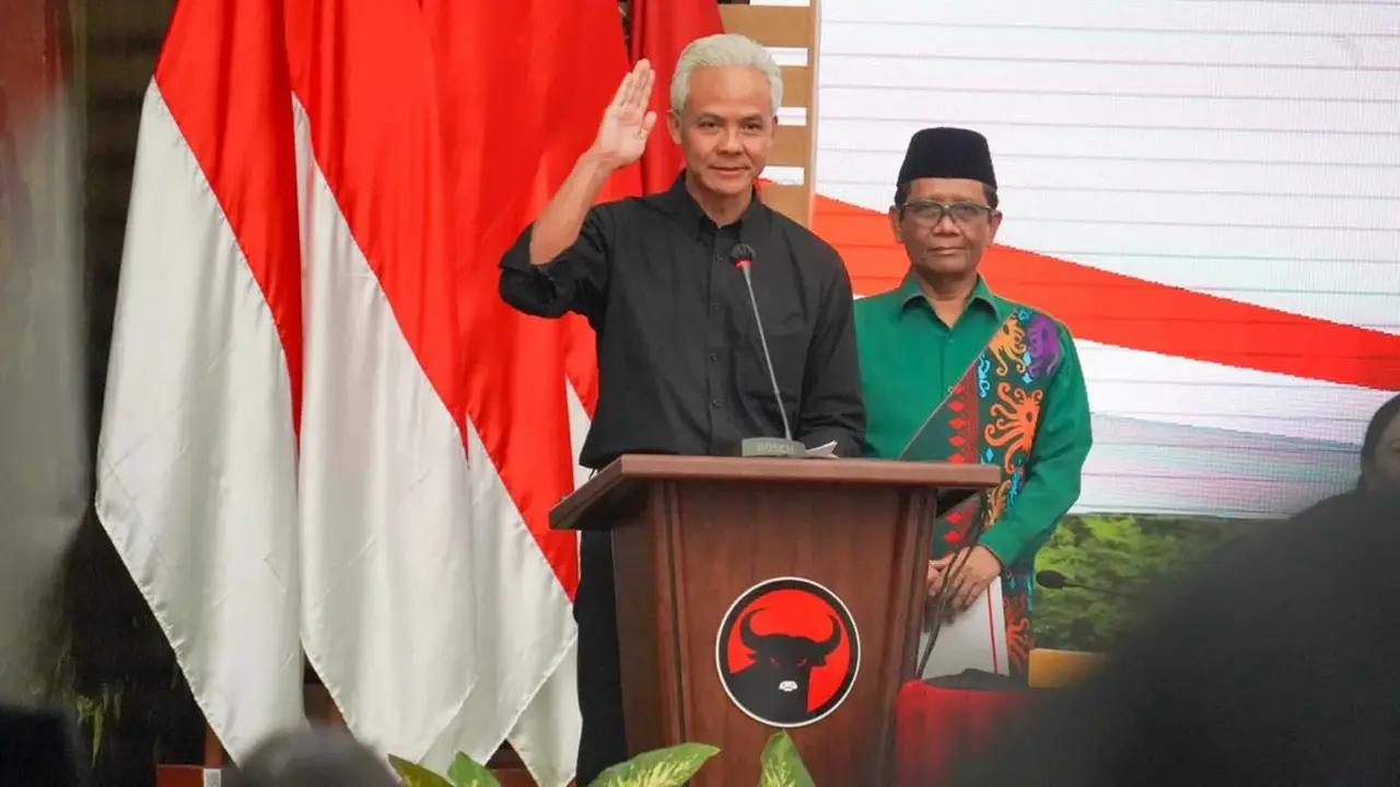 Ganjar Pranowo dan Mahfud MD