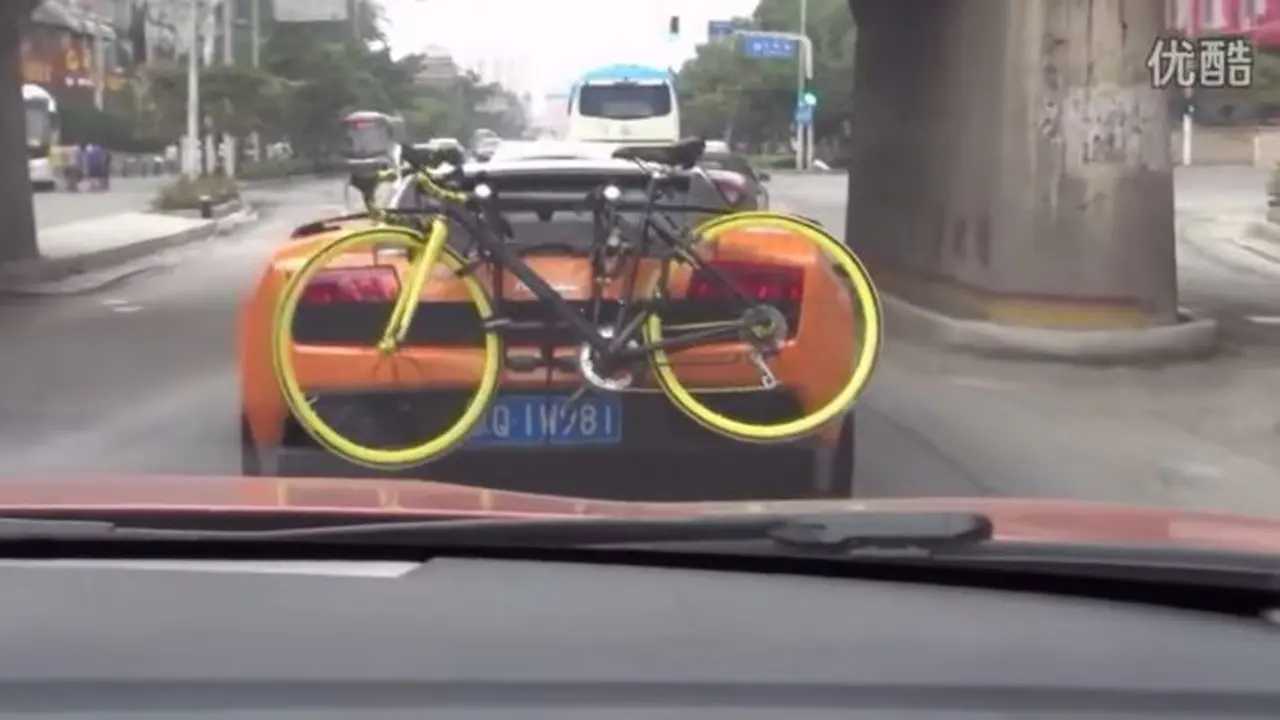 Di China, Lamborghini Aventador Dipakai Angkut Sepeda Fixie