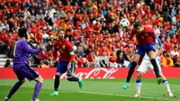 Momen penentu kemenangan 1-0 Spanyol atas Republik Ceko pada laga perdana Grup D Piala Eropa 2016. (PIERRE-PHILIPPE MARCOU / AFP)