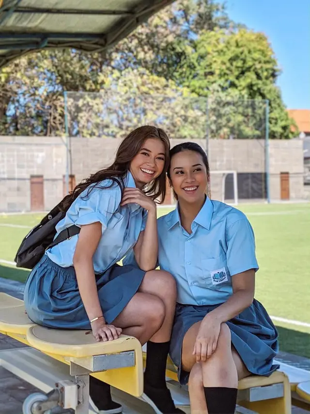 Potret Keseruan Pemeran Pretty Little Liars Versi Indonesia (sumber: instagram/@anyageraldine)