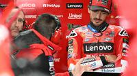 Pecco Bagnaia saat mengikuti balapan MotoGP Australia 2025 di Sirkuit Phillip Island. (Paul CROCK / AFP)