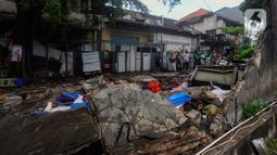 "Korban empat orang, meninggal dunia tiga orang," kata Kepala Suku Dinas Penanggulangan Kebakaran dan Penyelamatan (Gulkarmat) Jakarta Selatan, Syamsul Huda dalam keteranganya. (merdeka.com/Arie Basuki)