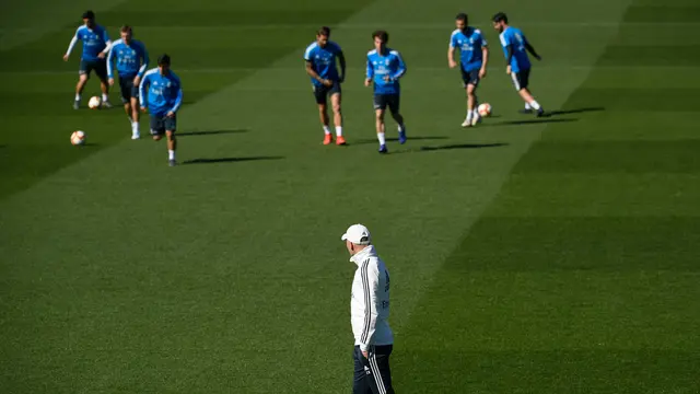 Melihat Zidane Pimpin Latihan Real Madrid