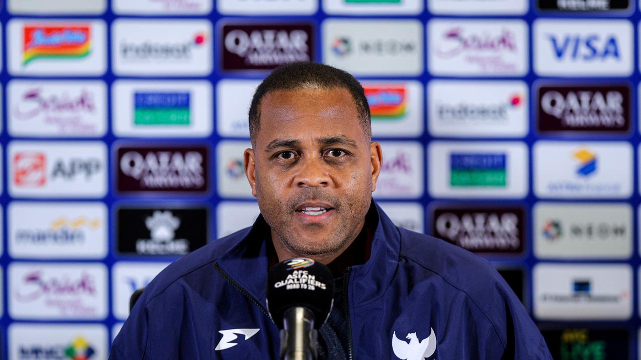 Pelatih Timnas Indonesia, Patrick Kluivert berbicara kepada awak media jelang laga melawan Bahrain, Senin (23/3/2025).