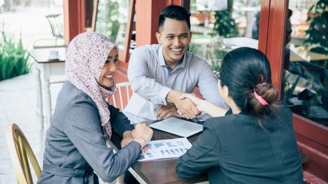 Ilustrasi merger perusahaan, merger korporasi