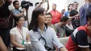 Istri aktor Fachri Albar, Renata Kusmanto menghadiri sidang lanjutan sang suami di PN Jakarta Selatan, Kamis (24/5). Fachri menjalani sidang terkait narkoba. (Liputan6.com/Faizal Fanani)