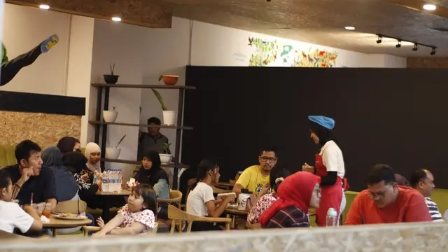 Bermain, Melompat dan Mengekspresikan Diri di Wahana Trampolin Terbesar di Bogor