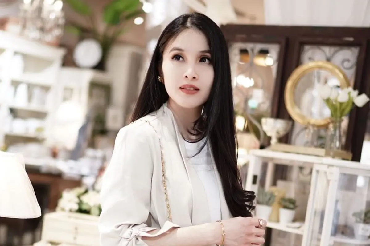 [Fimela] Sandra Dewi