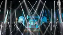 TVXQ tampil menghibur penonton saat konser perdana bertajuk Circle di ICE BSD, Tangerang, Sabtu (31/8/2019). Boyband TVXQ  asuhan SM Entertainment mengawali konser di Indonesia setelah 16 tahun debut. (Liputan6.com/Fery Pradolo)