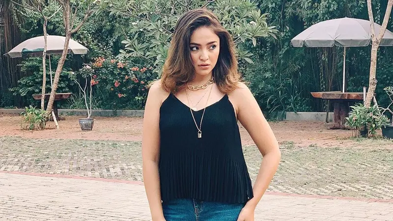 FOTO: Gaya Casual Marshanda, Tampil Simpel dan Stylish