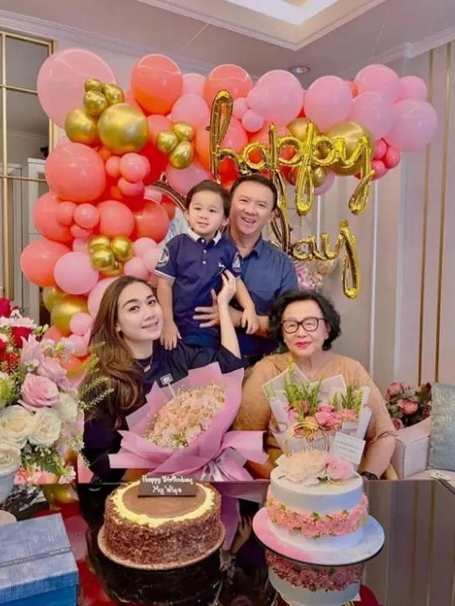 5 Momen Ulang Tahun Puput Nastiti, Dapat Kejutan Romantis dari Ahok