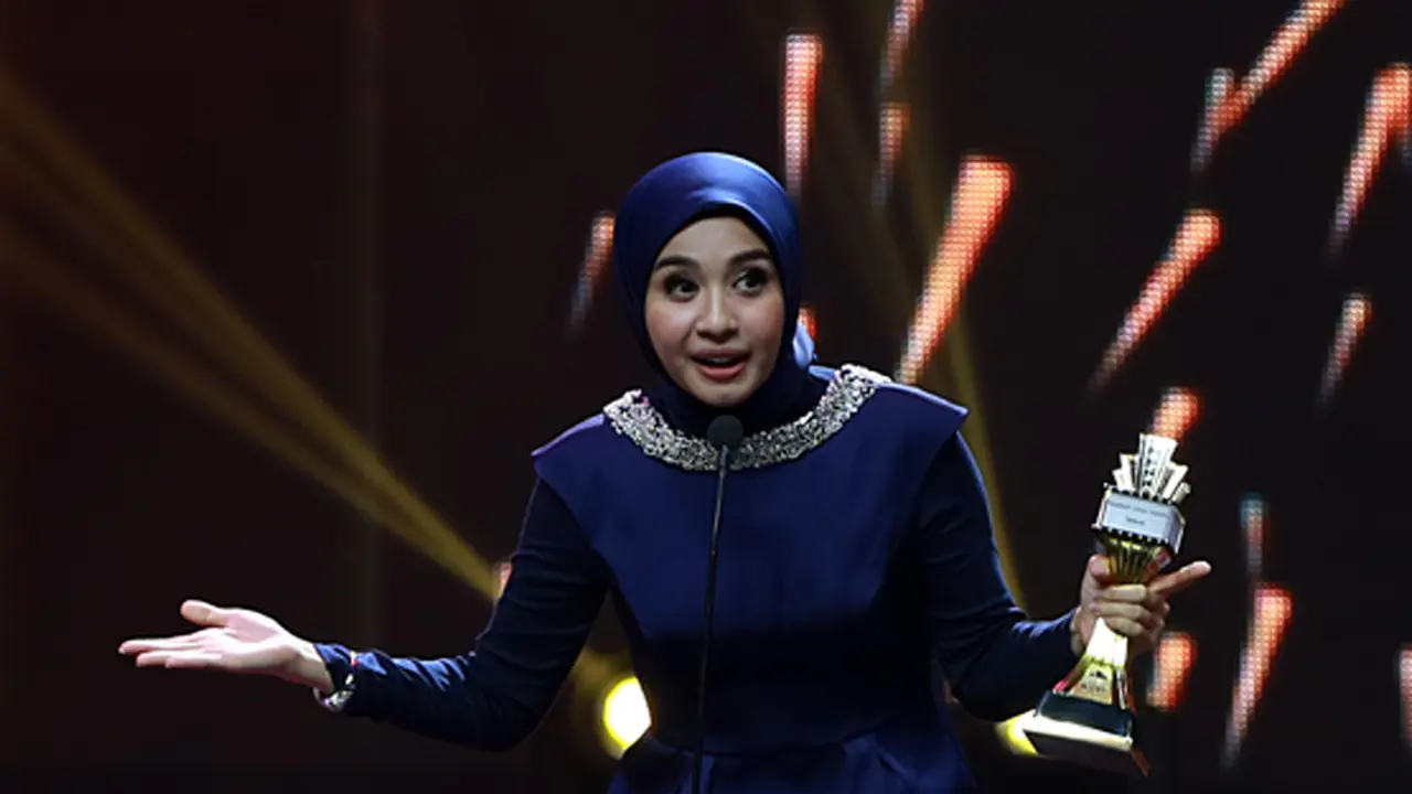 [Bintang] Laudya Cynthia Bella