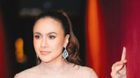 7 Potret Wulan Guritno dengan Gaya Elegan di Premiere Film Terbaru 'NORMA ANTARA MERTUA DAN MENANTU'