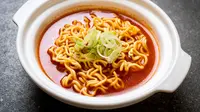 ilustrasi Resep Mie Pedas Korea/copyright by gowithstock from Shutterstock