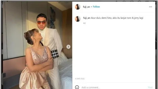 Anggunnya Fuji, Tante Gala Sky saat Hadiri Gathering Produk Kecantikan.
