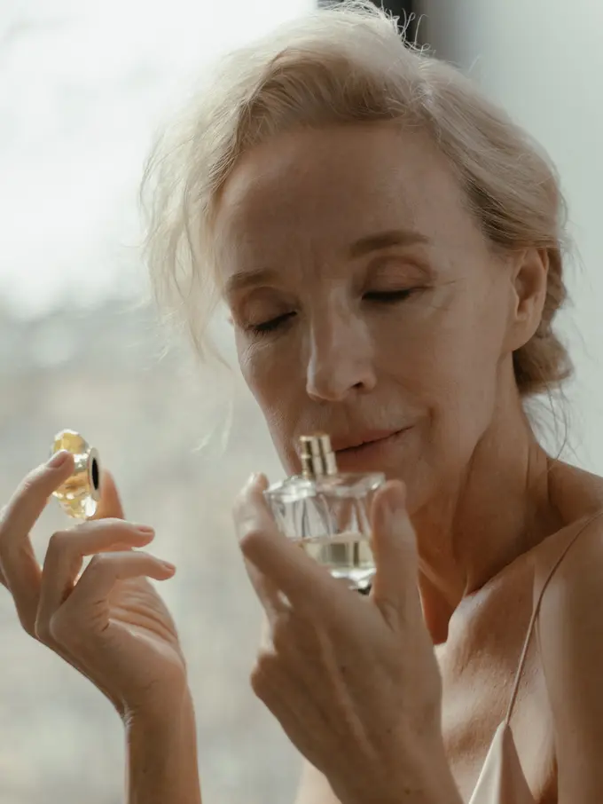 5 Rekomendasi Parfum Lokal yang Murah dan Tahan Lama Seharian