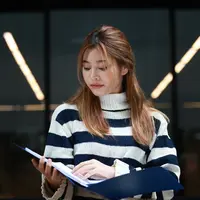 Ilustrasi perempuan mengalami kegagalan/copyrightshutterstock/narai chal