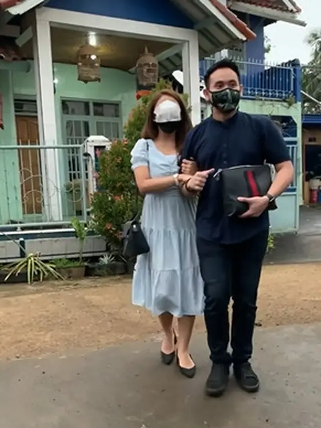 6 Momen Jenita Janet Dapat Kado Ulang Tahun Peternakan Sapi dari Suami