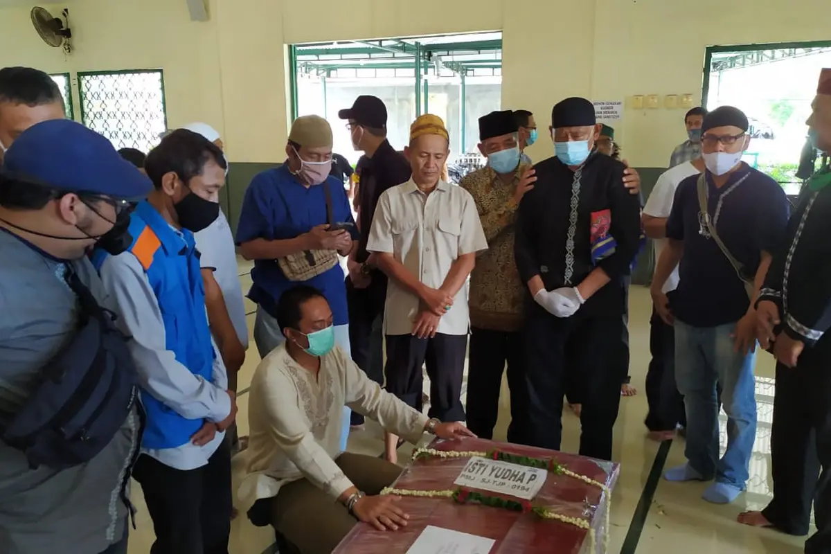 Jenazah Pramugari Nam Air Korban Jatuhnya Sriwijaya SJ 182 Tiba di Rumah Duka