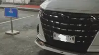 Mobil Dinas jadi Korban Demo Ricuh, Anggota DPR Tak Khawatir dan Tetap Gunakan Pelat Khusus