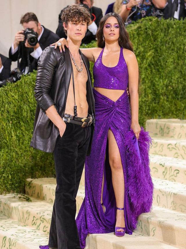 8 Momen Mesra Shawan Mendes dan Camila Cabello, Putus Usai 2 Tahun Lebih Pacaran