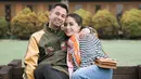 <p>Raffi Ahmad dan keluarga sedang menikmati liburan di Jepang. Sederet momen liburan keluarga 'Sultan Andara' ini selalu mencuri perhatian. Ada banyak sekali momen manis yang diunggah di Instagram, salah satunya saat Raffi dan Nagita terlihat begitu romantis. (Liputan6.com/IG/@raffinagita1717)</p>