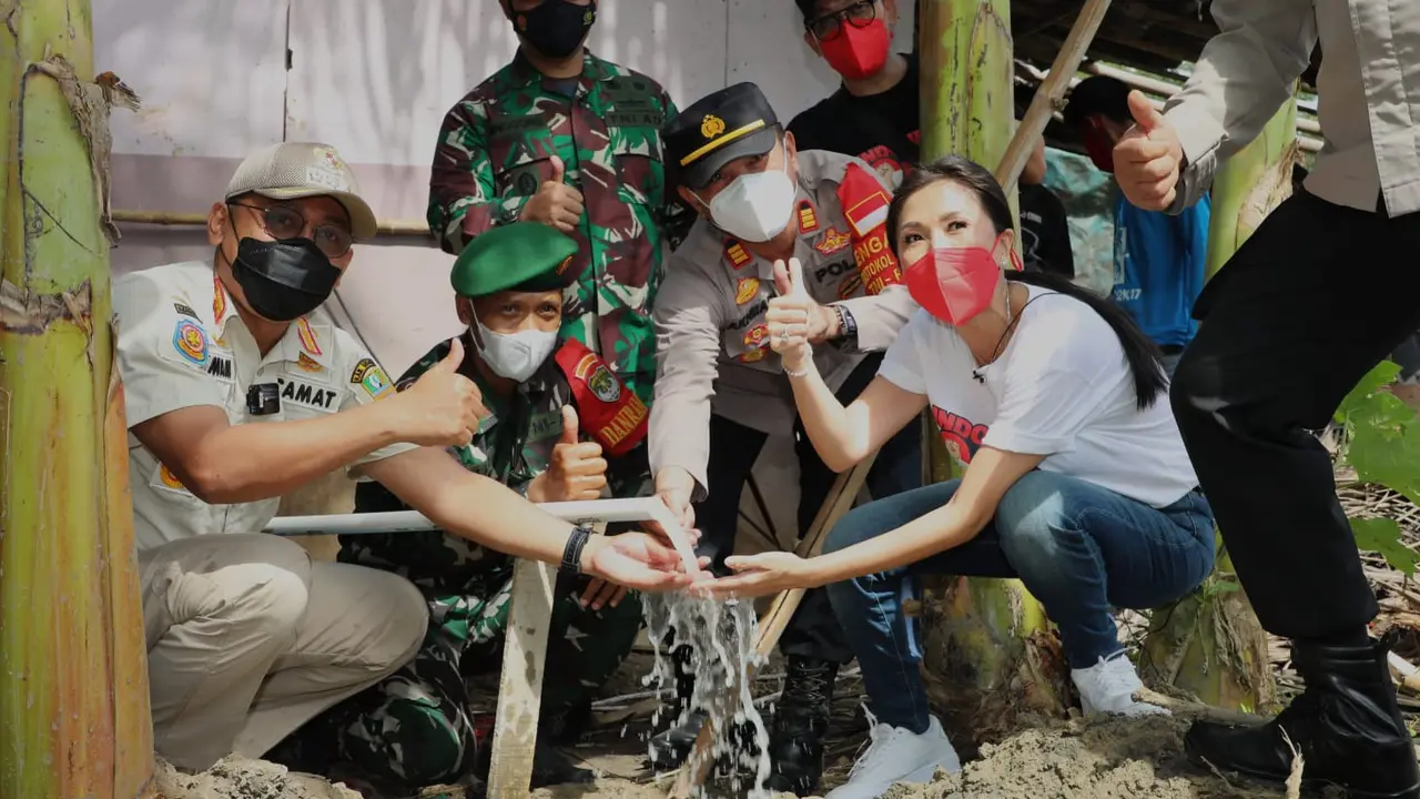 Wanda Ponika saat peresmian Desa Kekebalan Komunal Banjar Sari