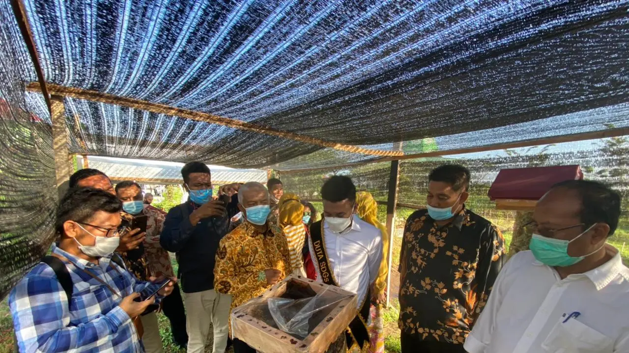 Staf Khusus Presiden RI Billy Mambrasar bersama Rektor Universitas Teuku Umar Prof Jasman J. Ma’ruf meresmikan Pusat Inkubasi Bisnis Universitas Teuku Umar, yang berlokasi di Kota Meulaboh, Kabupaten Aceh Barat. (istimewa)