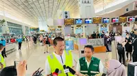 Puncak arus mudik lebaran 2023 di Bandara Internasional Soekarno Hatta sudah dilewati. Maskapai BUMN, Garuda Indonesia dan Citilink, menghitung, lebih dari 27 ribu penumpang sudah diangkut dari bandara tersebut ke berbagai tujuan.