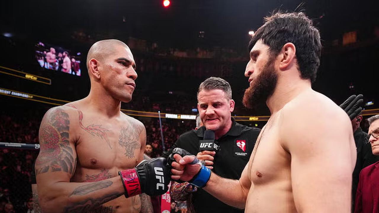 Alex Pereira Takes Light Heavyweight Title from Ankalaev at UFC 320!